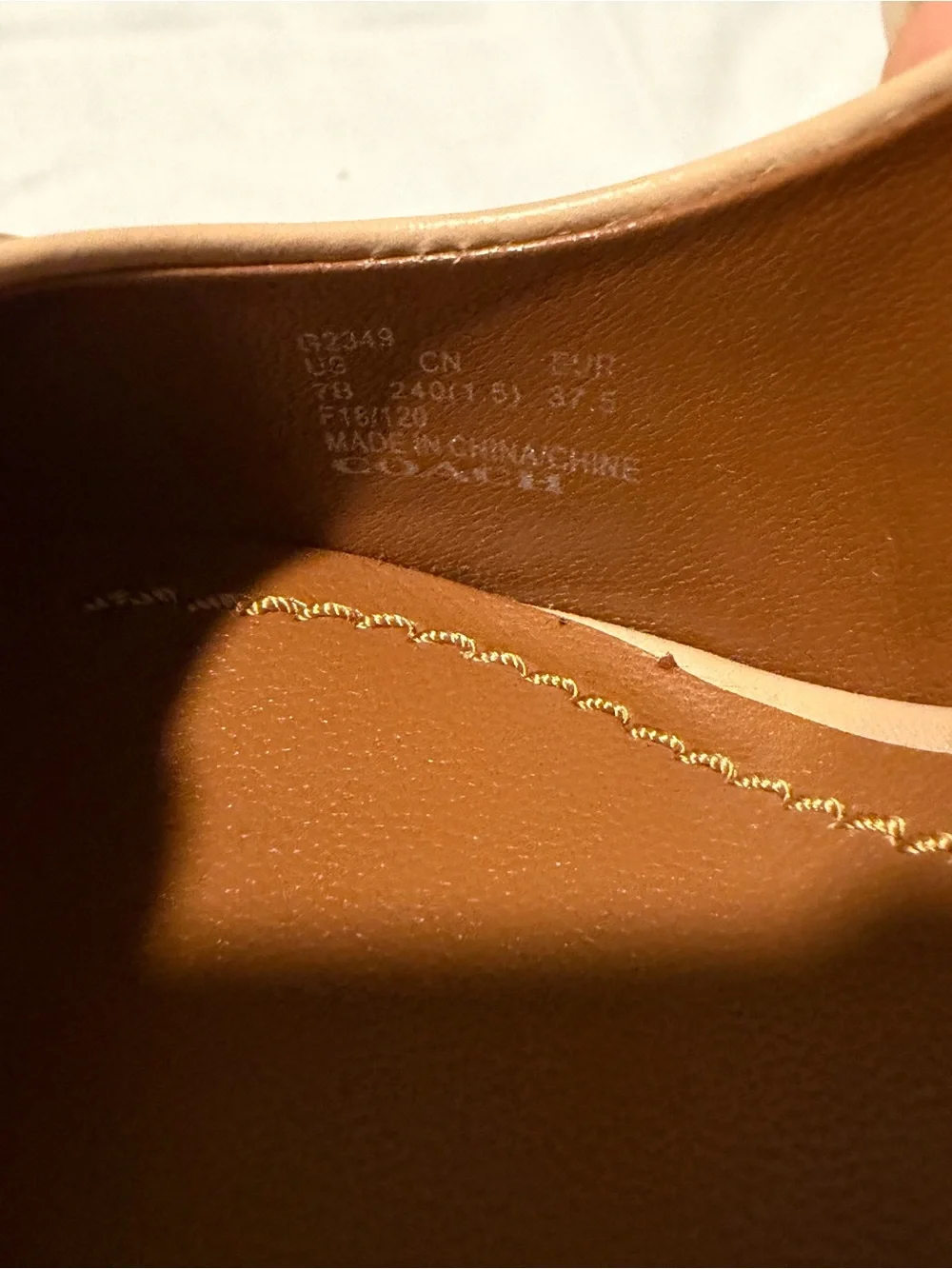 Coach Women's waverly signature bucle Nude Pointed-Toe Buckle Pumps 7B glam - Picture 8 of 9